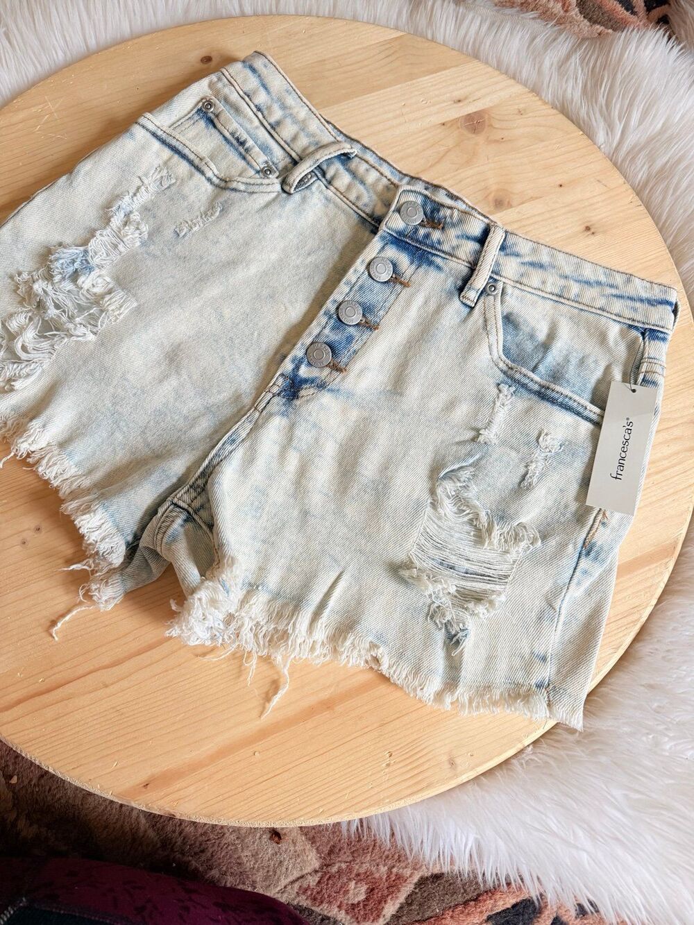 Francesca’s Harper Jean shorts - Picture 2 of 9